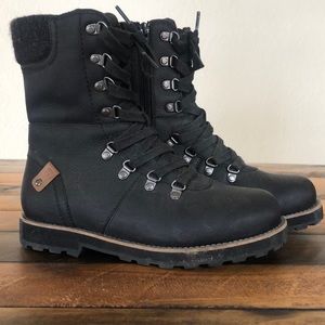 Keen insulated casual boots